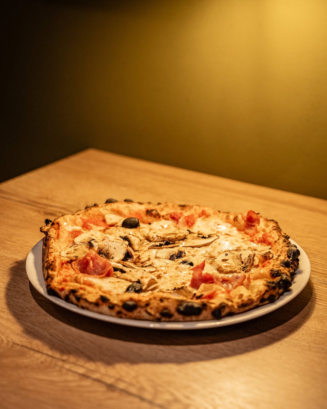 Pizza au feu de bois de U Fornu